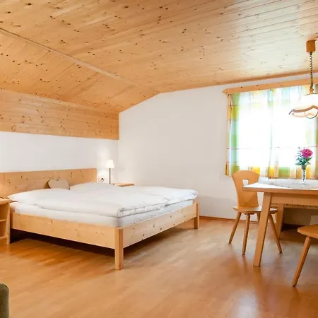 Bed & Breakfast Garni Tschutscherhof 3*
